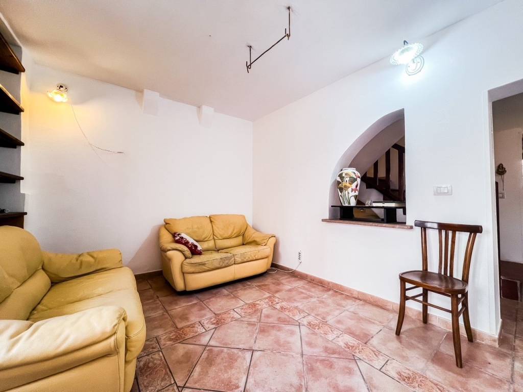 Casa indipendente a Tula in Via Umberto I - Foto 2