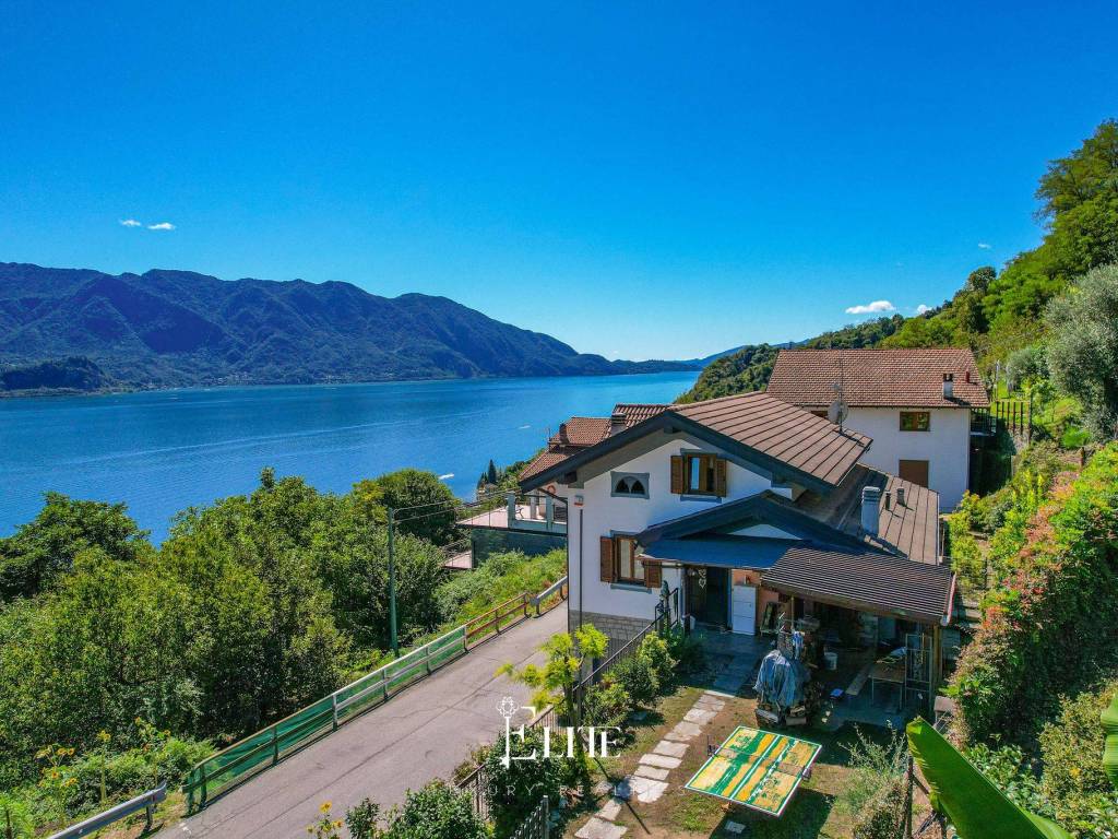 Villa a Oggebbio in Strada Antonio Manzi - Foto 2