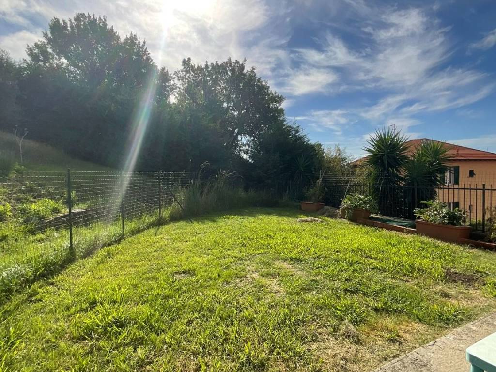 Villa a Cogoleto in Via al Ponte, 49 - Foto 2