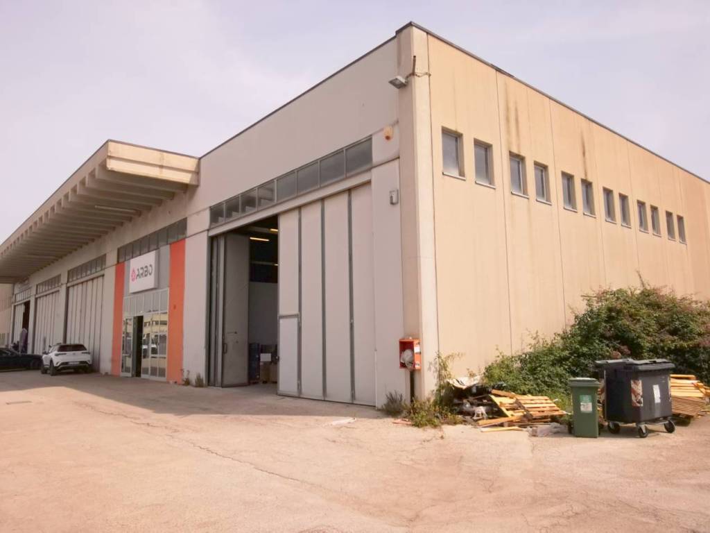 Immobile a Ancona in Via Caduti del Lavoro, 31 - Foto 2
