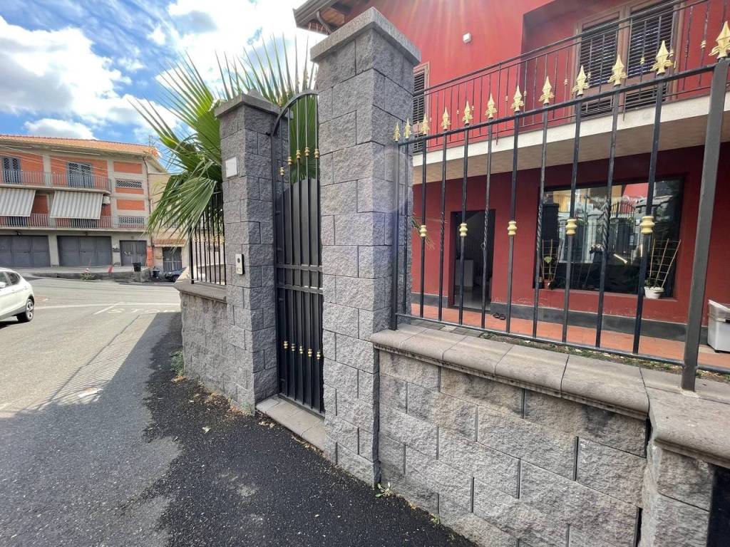 Villetta a schiera a Catania in Via Currolo - Foto 3