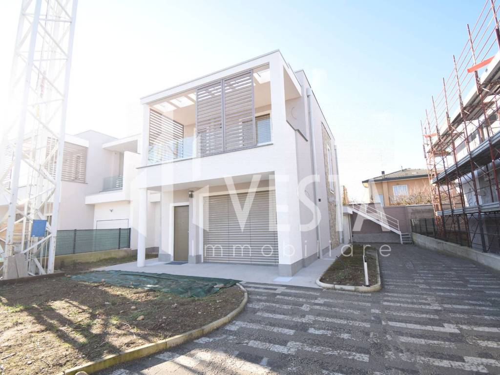 Villa a Lomagna in Via Guglielmo Marconi - Foto 3
