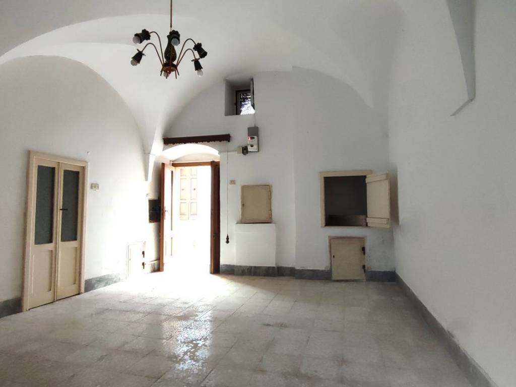Appartamento a Ceglie messapica in Vico V Santoro Urgesi s.n.c - Foto 3
