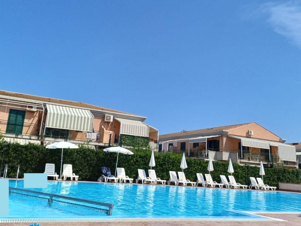 Appartamento a Campofelice di roccella in Viale Himera - Foto 2