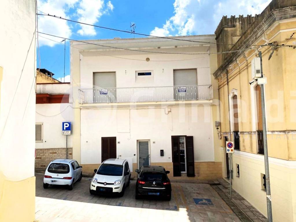 Casa indipendente a Sannicola in piazza indipendenza, 0 - Foto 2