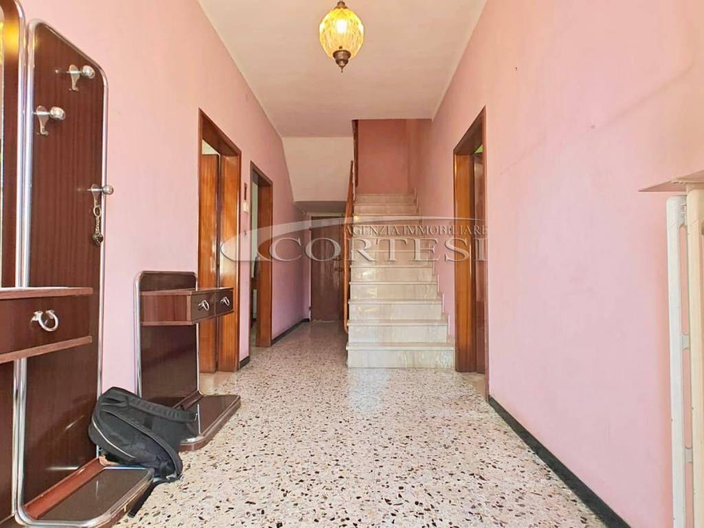 Casa indipendente a Fano in Viale Piceno, 79 - Foto 2