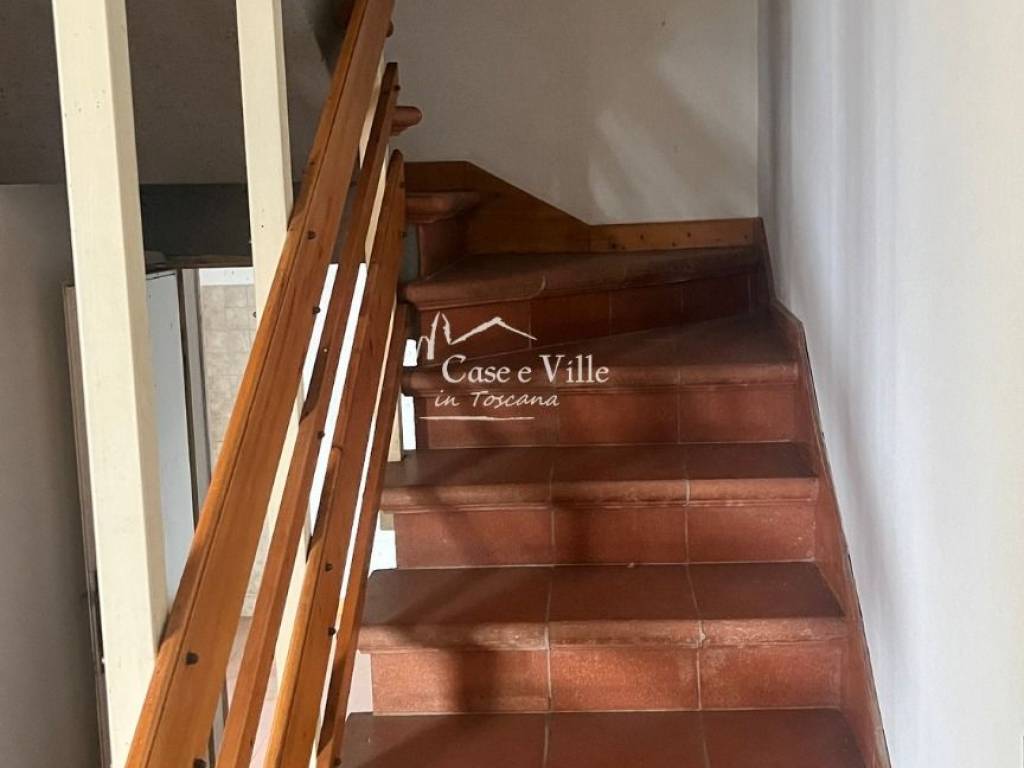 Casa indipendente a Prato in Via Giolica di Sotto, 42 - Foto 2