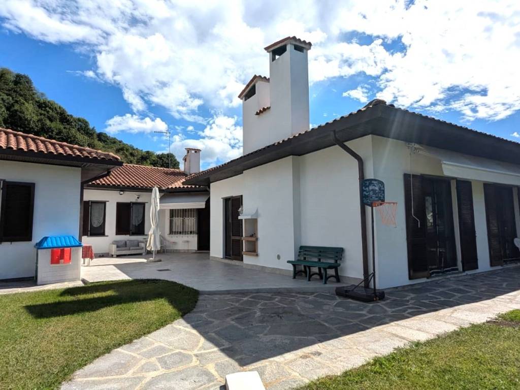 Villa a Briga novarese in Viale Giacomo Matteotti - Foto 2