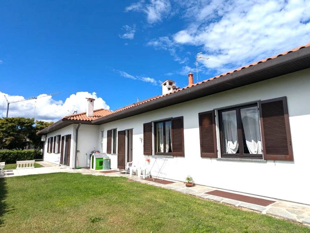 Villa a Briga novarese in Viale Giacomo Matteotti - Foto 5