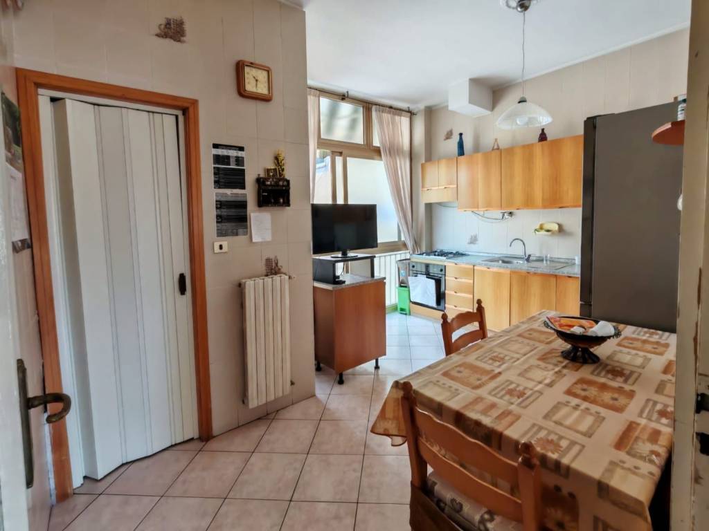 Appartamento a Salerno in Via Monzambano, 1 - Foto 2