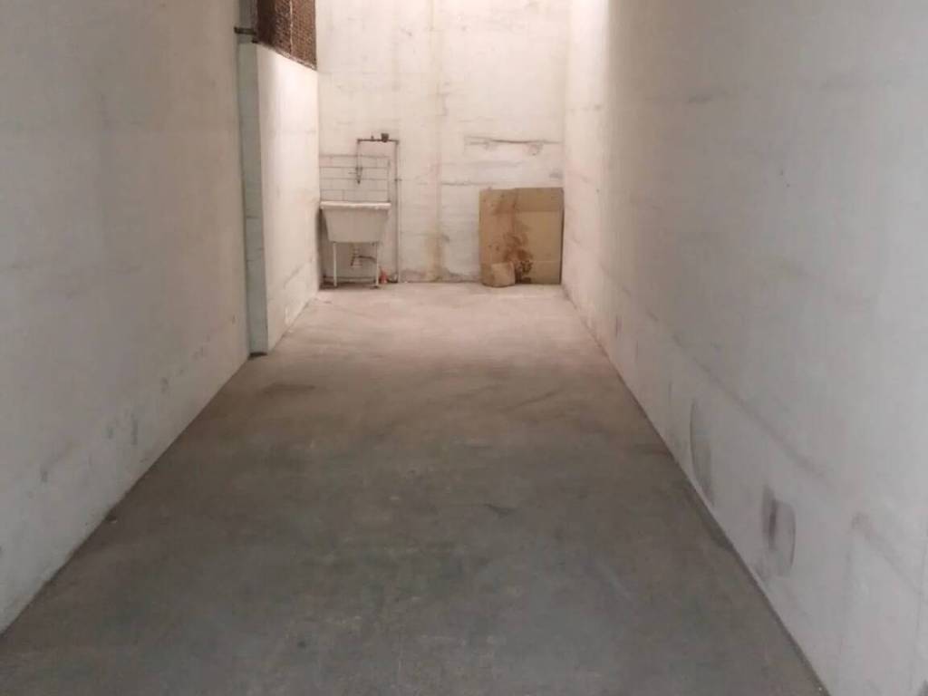 Box / garage a Barletta in Via Matteo Renato Imbriani - Foto 2