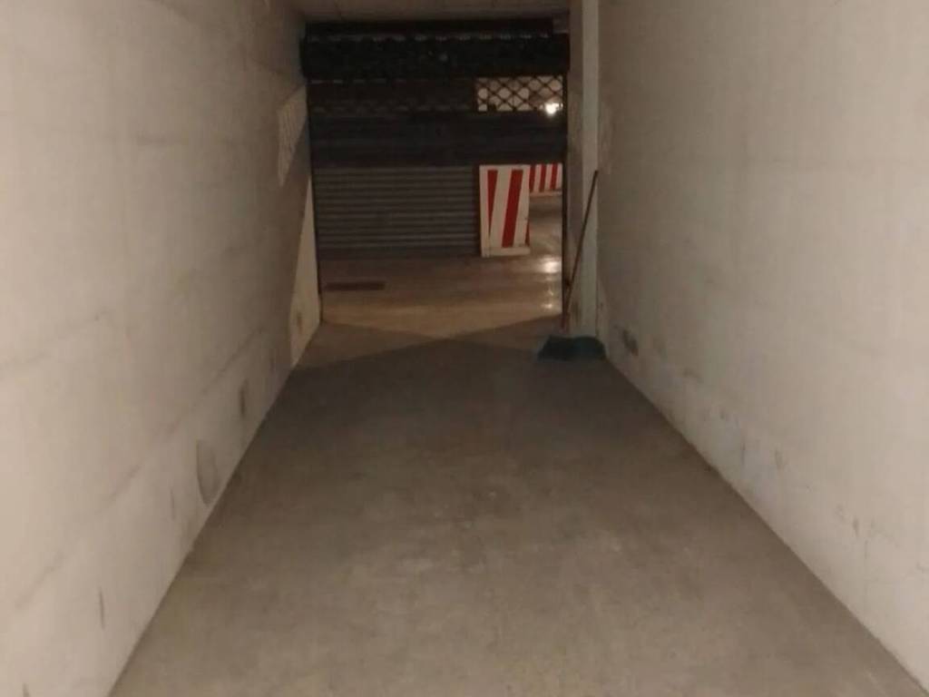 Box / garage a Barletta in Via Matteo Renato Imbriani - Foto 3
