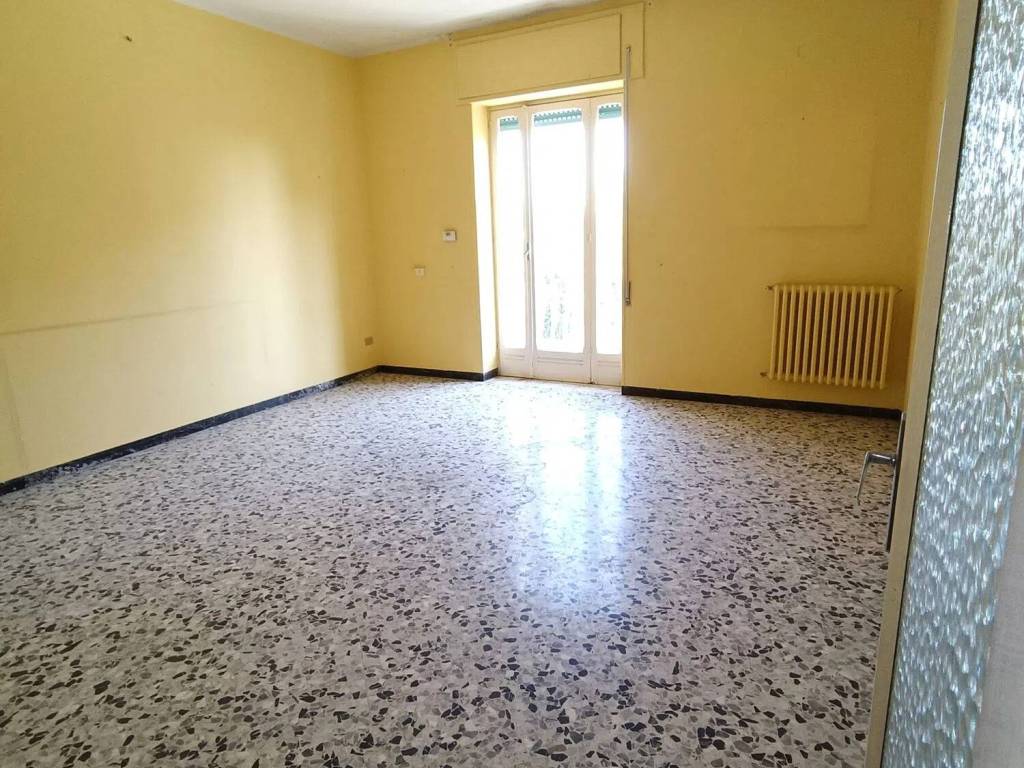 Appartamento a Barletta in Piazza Federico Ii Di Svevia, 28 - Foto 2