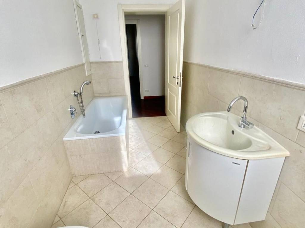 Appartamento a Modena in Corso Canalgrande - Foto 2