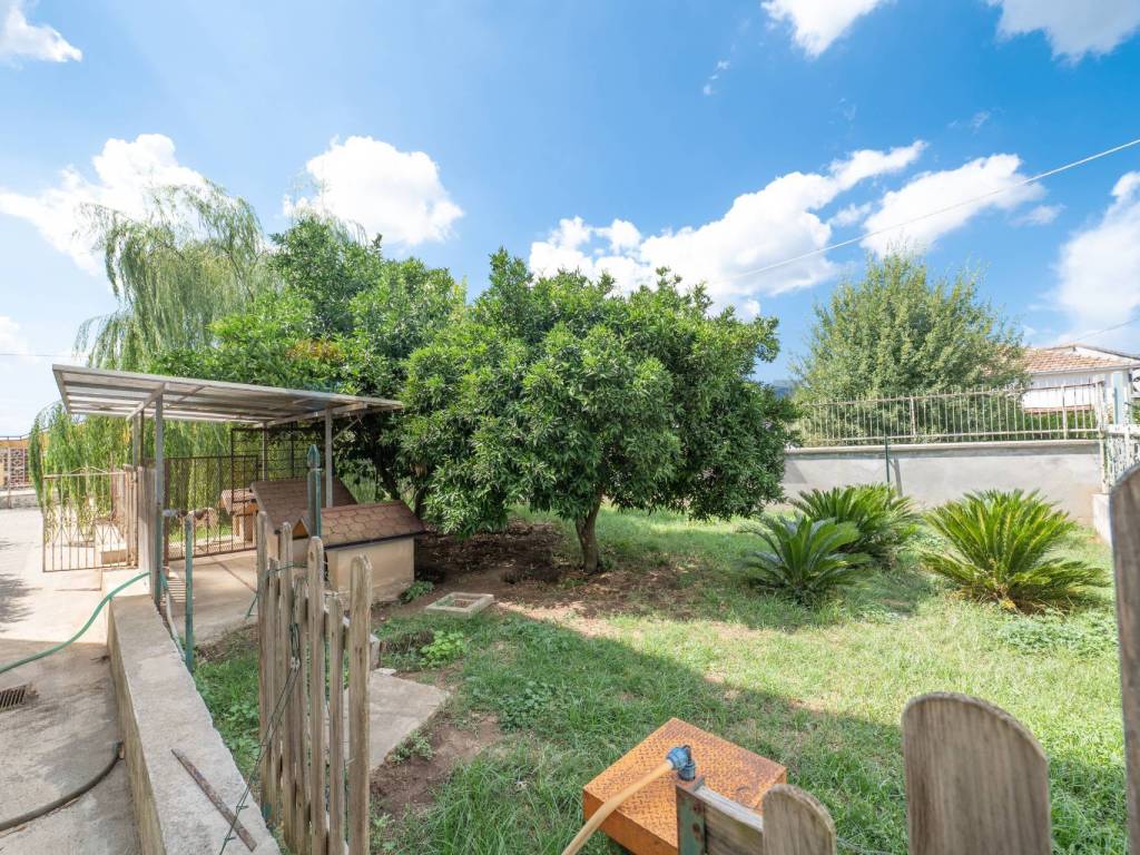 Villa a Carinola in Corso Vittorio Emanuele, 3 - Foto 2
