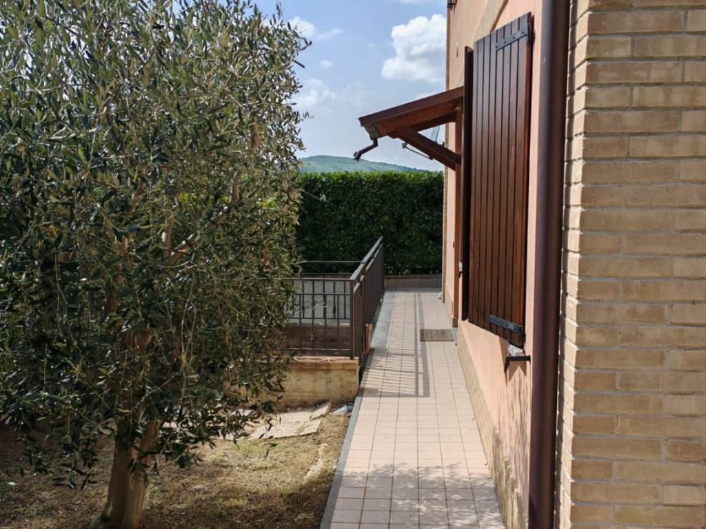 Appartamento a Perugia in Via della Gessara - Foto 2