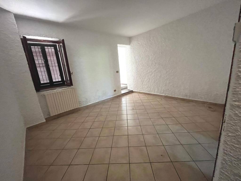 Appartamento a Casciago in Via Giuseppe Mazzini - Foto 4