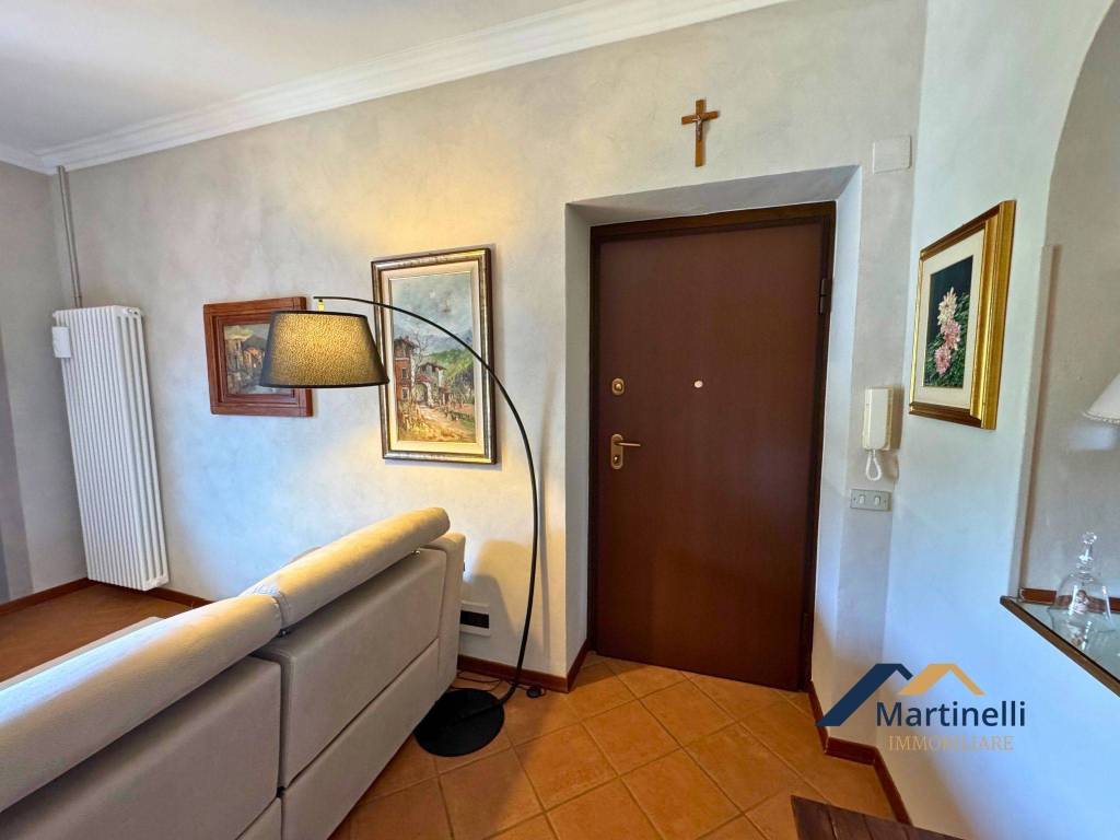 Appartamento a Borgosesia in Via Mombarone, 25 - Foto 3