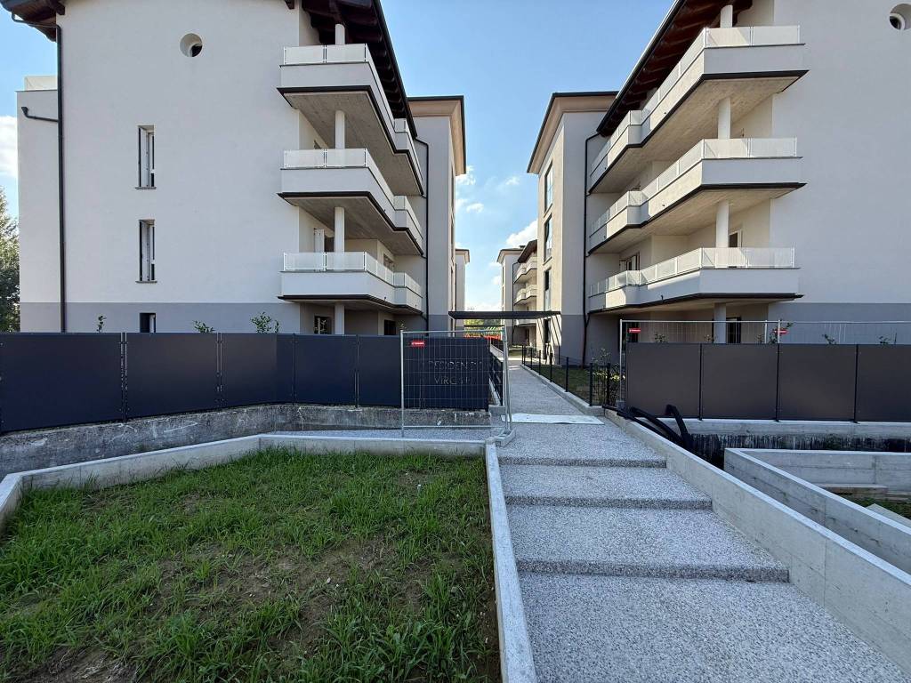 Appartamento a Mantova in VIA BARTOLOMEO STEFANI , 12 - Foto 2