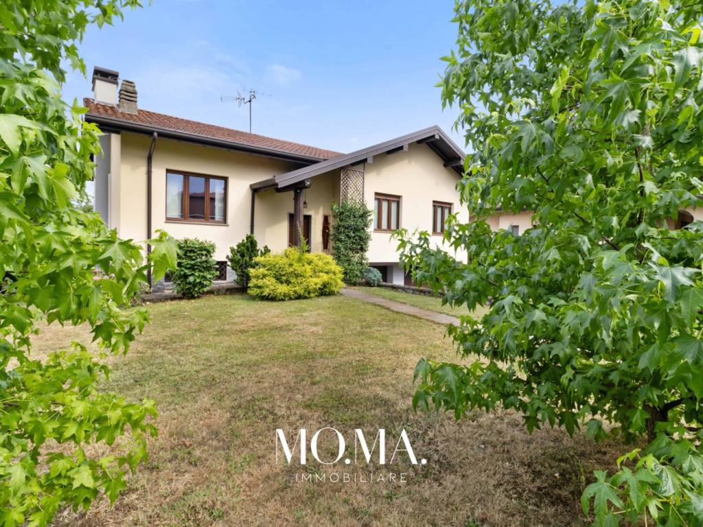 Villa a Casatenovo in Via Alcide De Gasperi, 55 - Foto 2