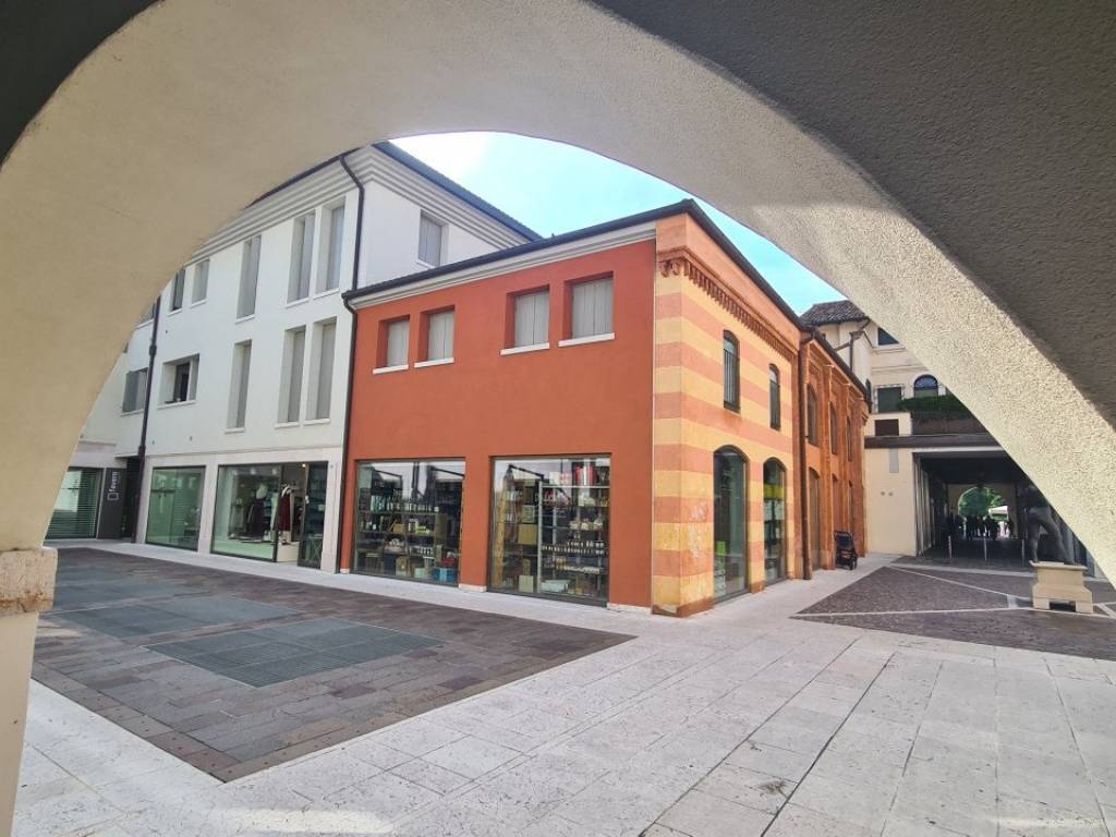 Immobile a Castelfranco veneto in Piazza Giorgione - Foto 5
