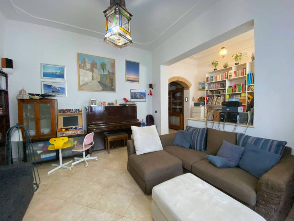 Casa indipendente a Campi bisenzio in Via Giuseppe Giusti - Foto 2