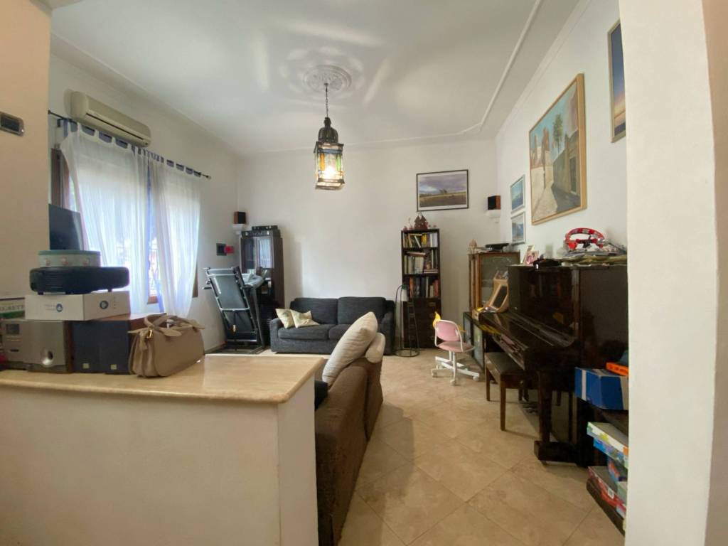 Casa indipendente a Campi bisenzio in Via Giuseppe Giusti - Foto 3