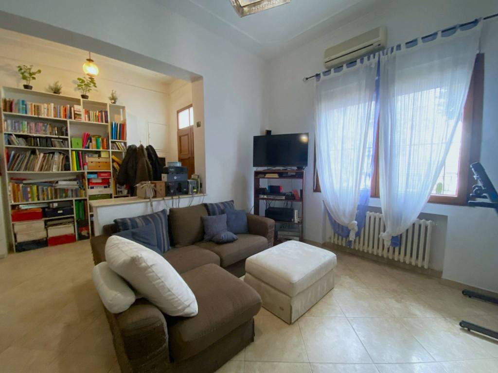 Casa indipendente a Campi bisenzio in Via Giuseppe Giusti - Foto 5