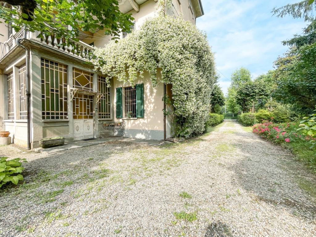 Villa a Gozzano in via parona 8 - Foto 3