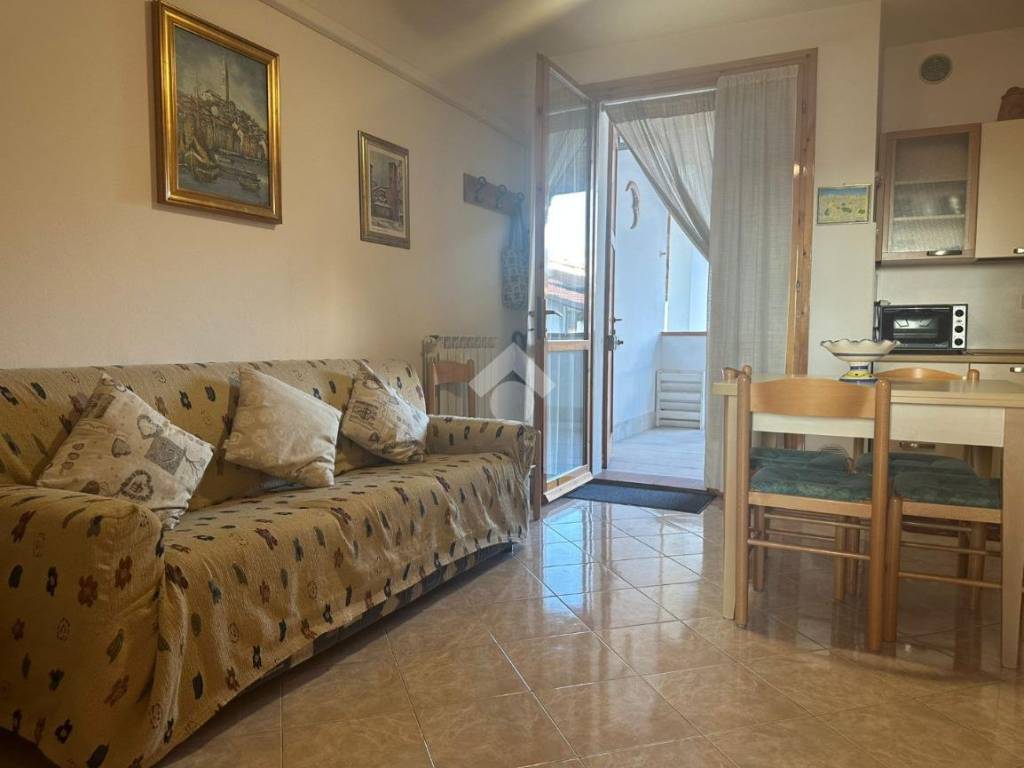 Appartamento a Comacchio in Viale A. Manzoni, 149 - Foto 3