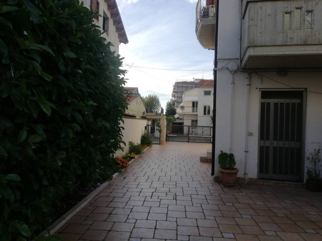 Appartamento a Montesilvano in Via Piemonte, 15 - Foto 3