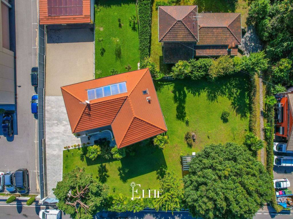 Villa a Lesa in Strada Statale del Sempione - Foto 4