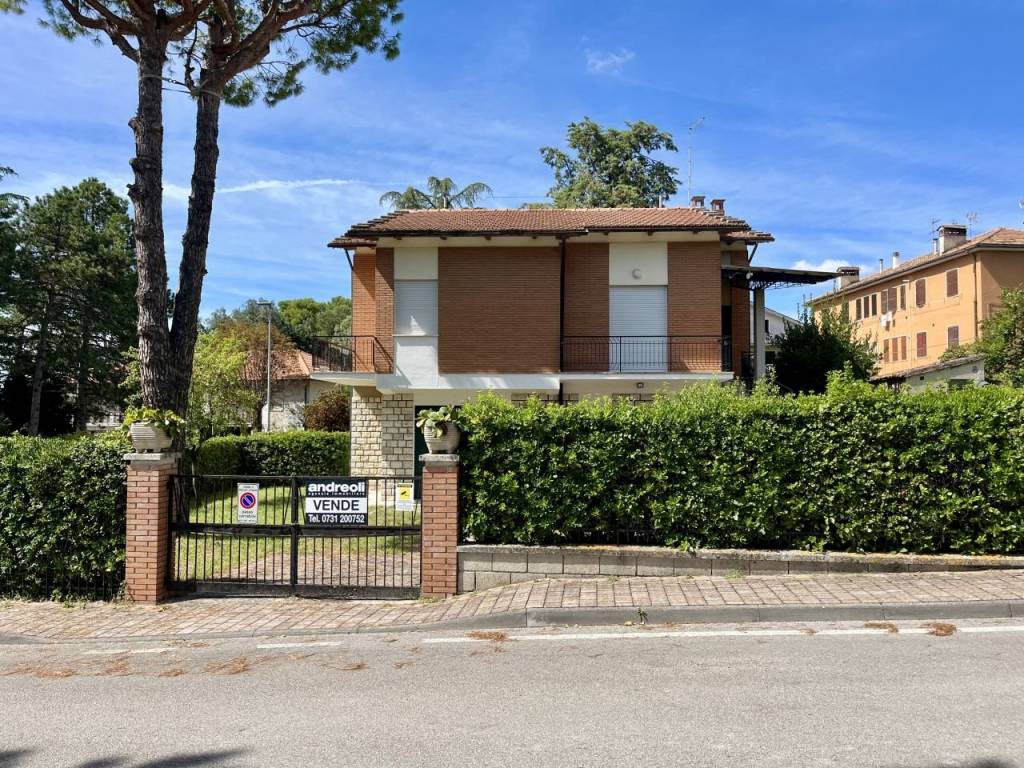 Villa a Maiolati spontini in Via Celeste Erard - Foto 2