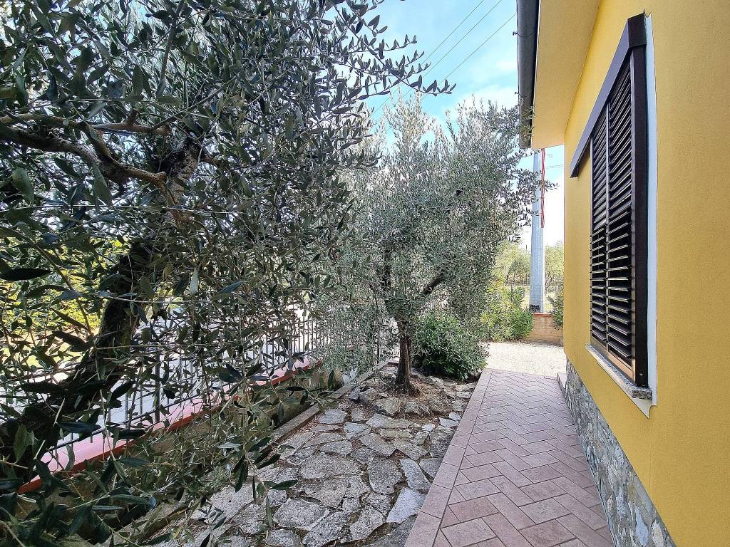 Villetta a schiera a Monsummano terme in Via Pozzarello-Violi - Foto 4