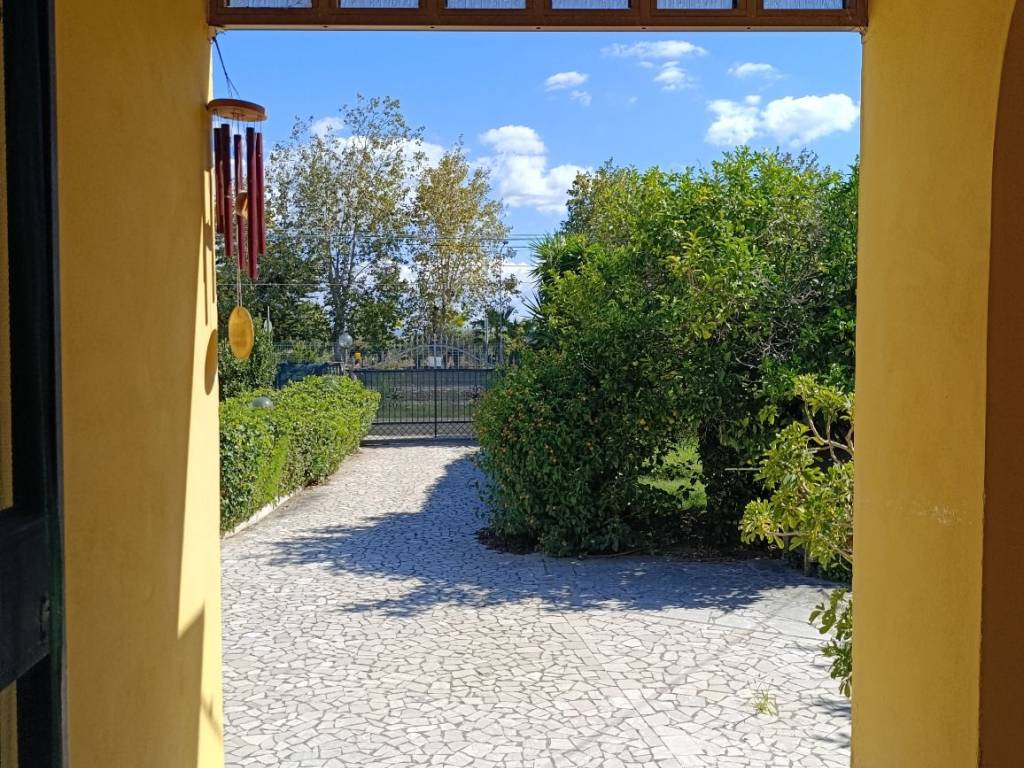 Villa a Aprilia in Via Vesuvio - Foto 3