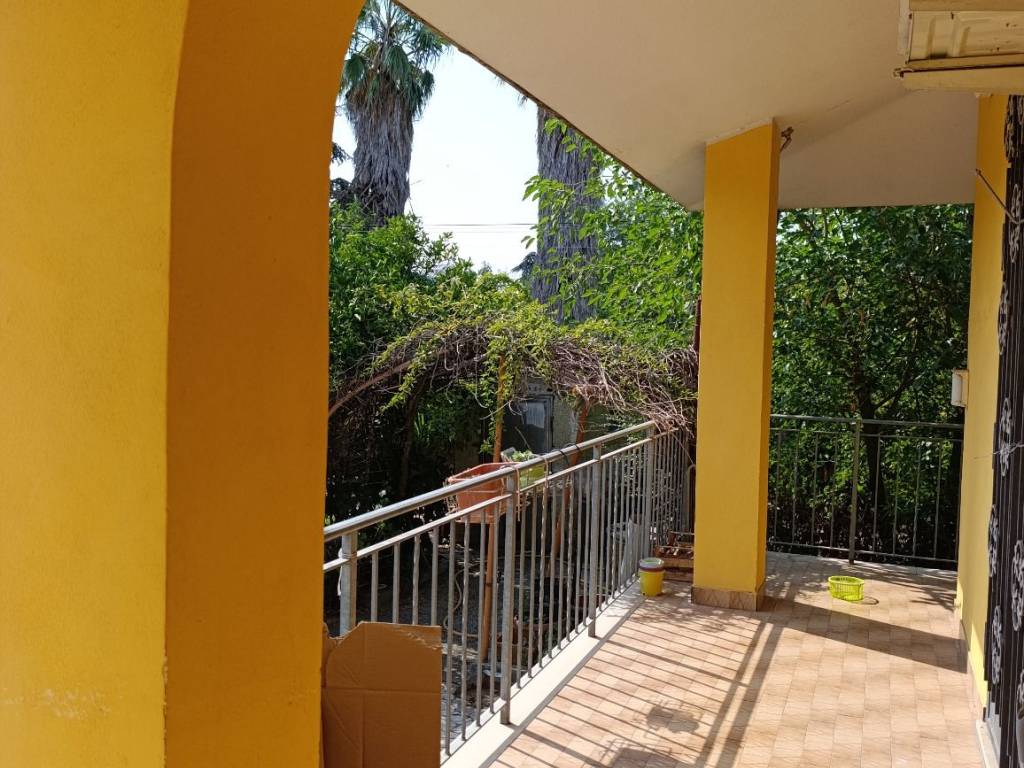 Villa a Aprilia in Via Vesuvio - Foto 4