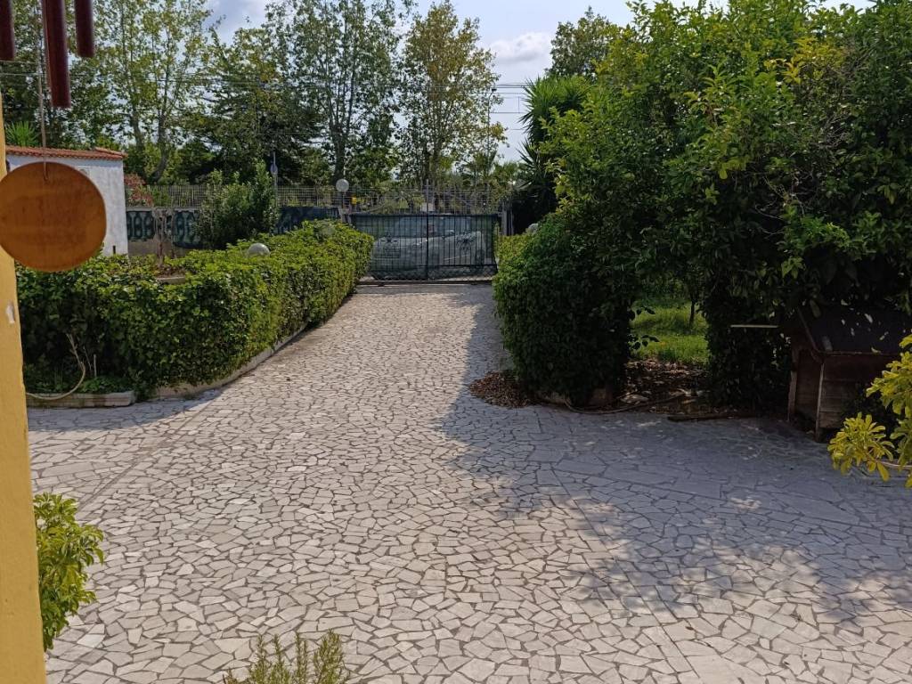 Villa a Aprilia in Via Vesuvio - Foto 5