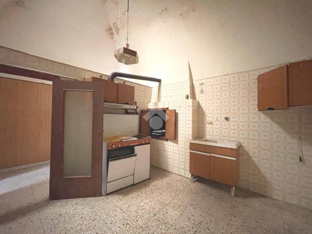 Appartamento a Canosa di puglia in Via Giulio Cesare, 17 - Foto 3