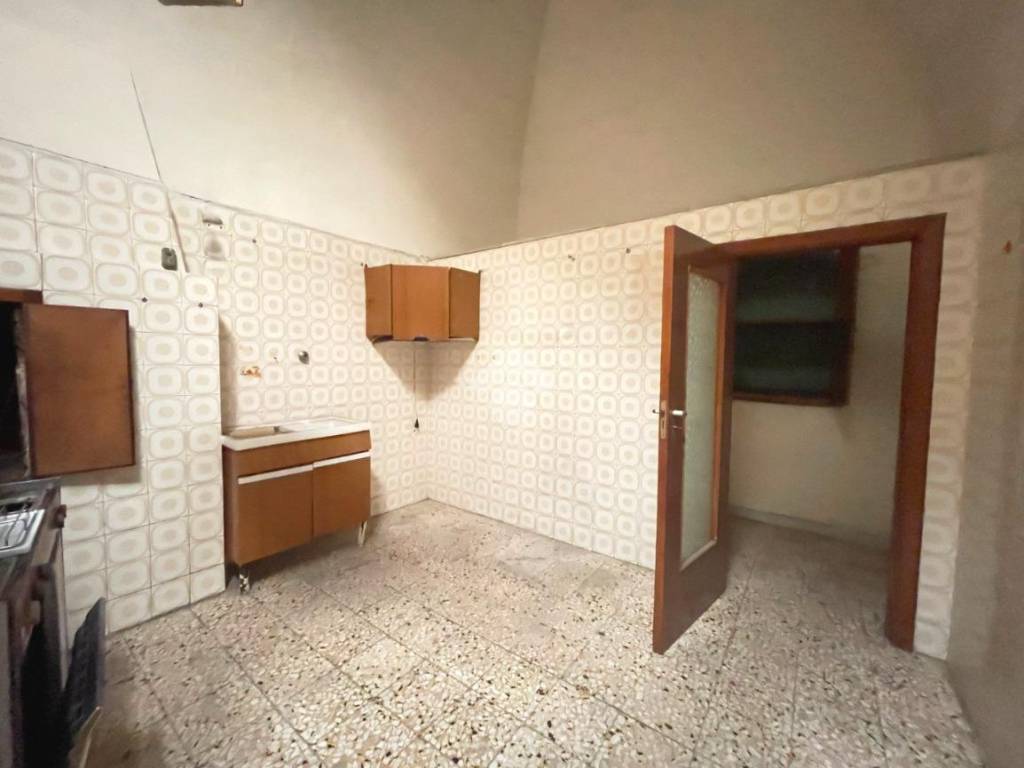 Appartamento a Canosa di puglia in Via Giulio Cesare, 17 - Foto 4