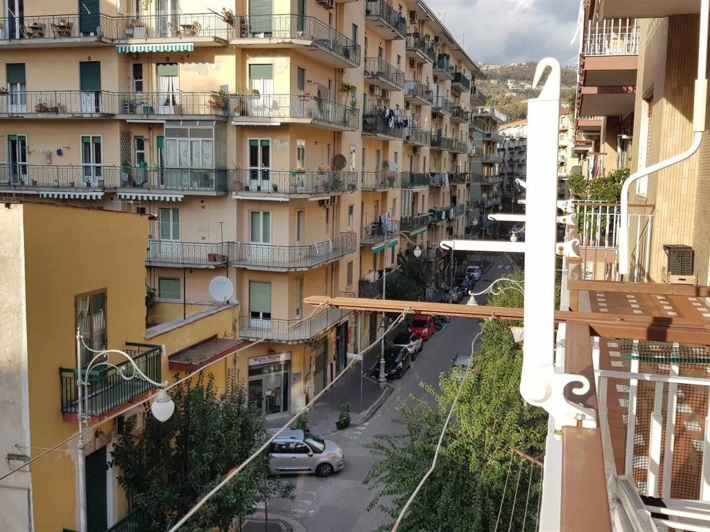 Appartamento a Salerno in Via Posidonia, 145 - Foto 2