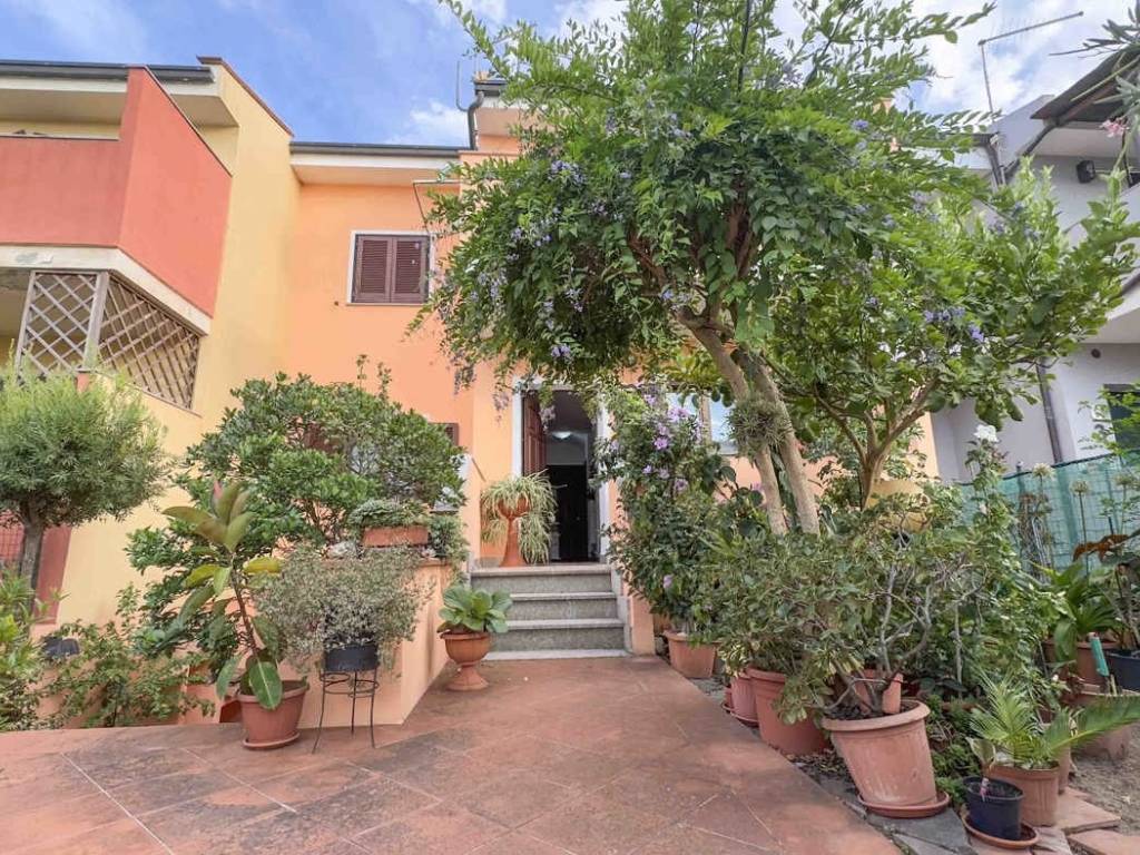 Villetta a schiera a Olbia in Via Archimede , 59 - Foto 2