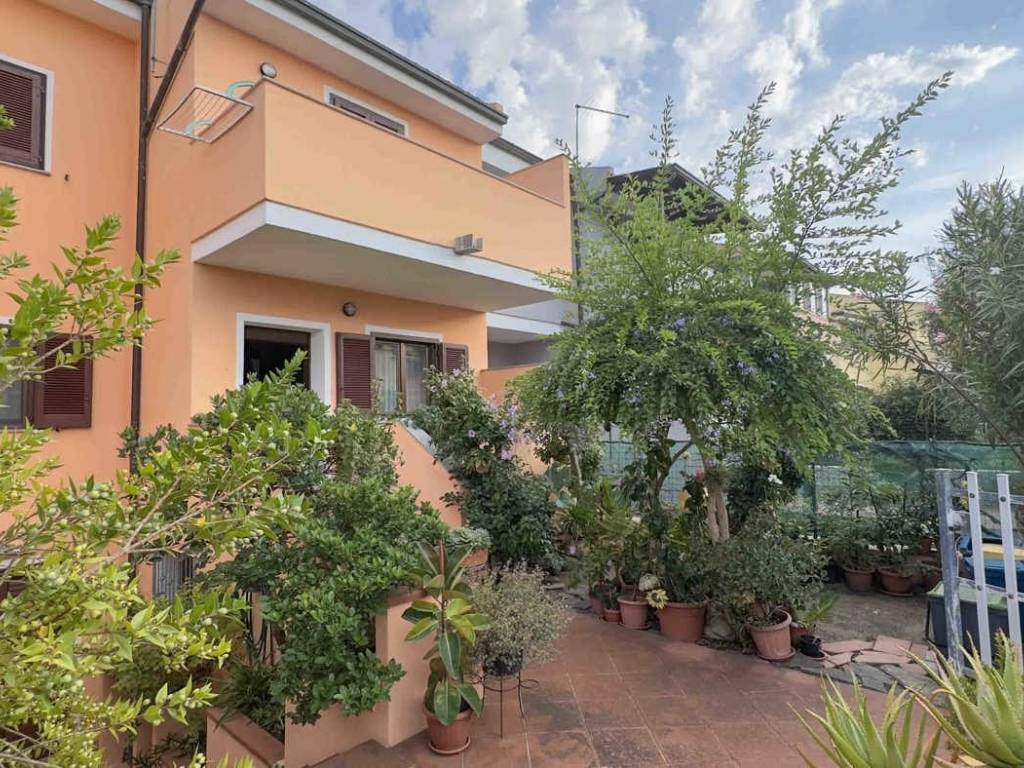 Villetta a schiera a Olbia in Via Archimede , 59 - Foto 3