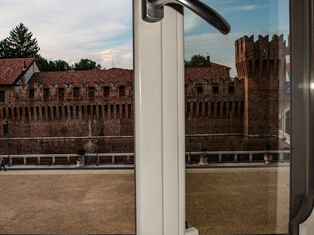 Appartamento a Galliate in Piazza Vittorio Veneto, 9 - Foto 2