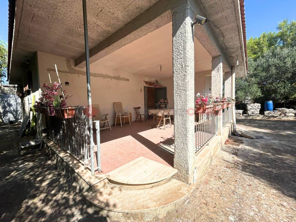 Villa a Martina franca in Strada Grottaglie Zona H - Foto 4