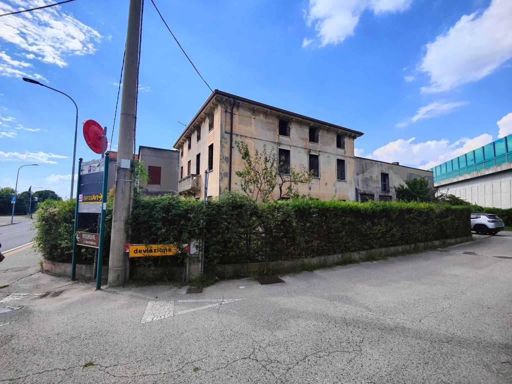 Villa a Dueville in Via Giuseppe Mazzini, 136 - Foto 2
