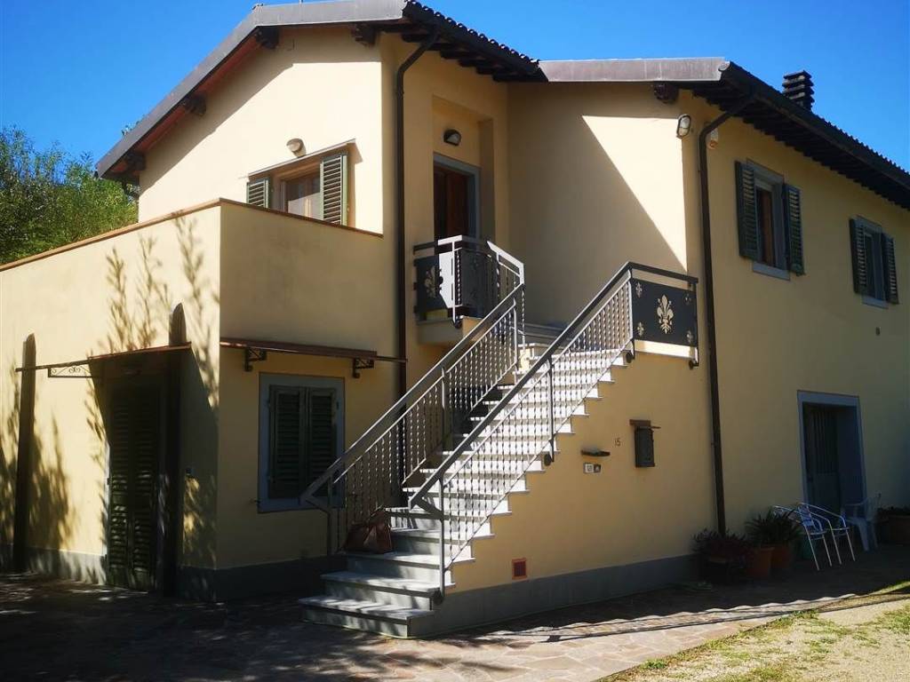 Casa indipendente a San giovanni valdarno in VIA MARTIRI DELLA LIBERTà - Foto 2