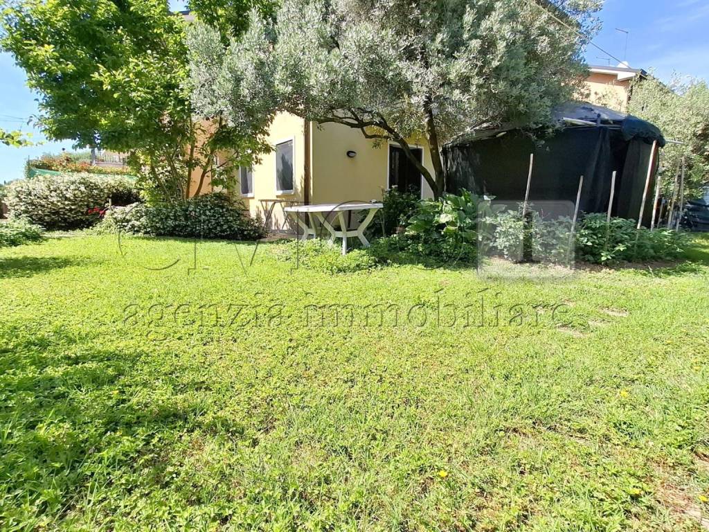 Villetta a schiera a Montegalda in Via Monsignor Igino Strazzacappa - Foto 3