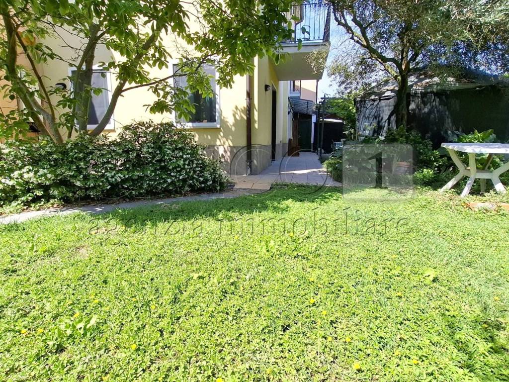 Villetta a schiera a Montegalda in Via Monsignor Igino Strazzacappa - Foto 4