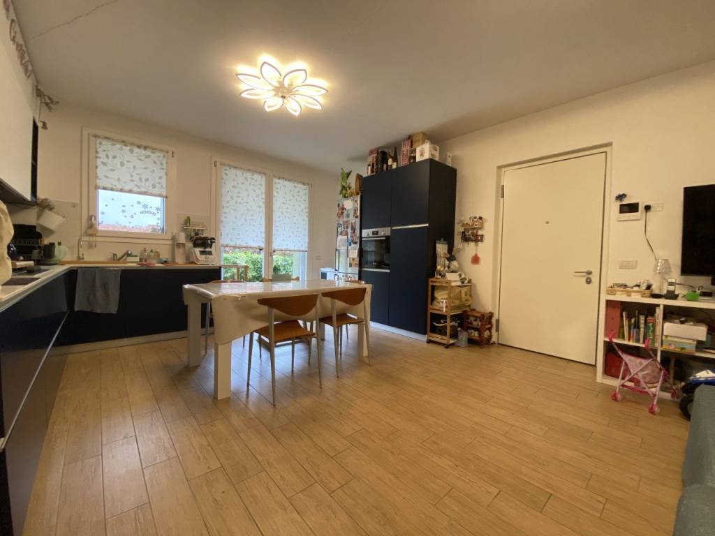 Appartamento a Castel d'azzano in Via Carlo Alberto dalla Chiesa - Foto 2