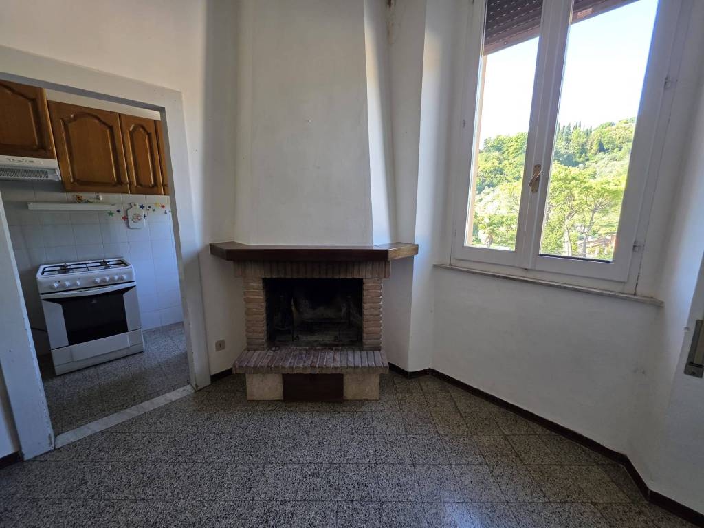 Appartamento a Spoleto in Via dei Filosofi - Foto 5